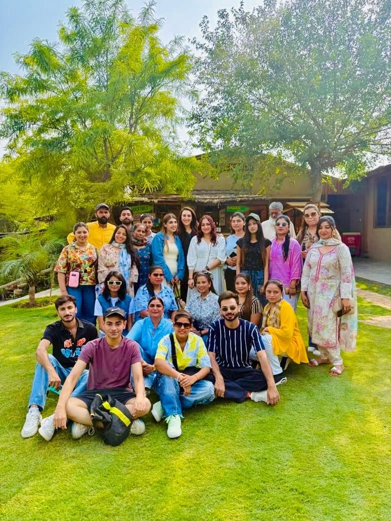 Samah M Beauty team outdoor group photo
