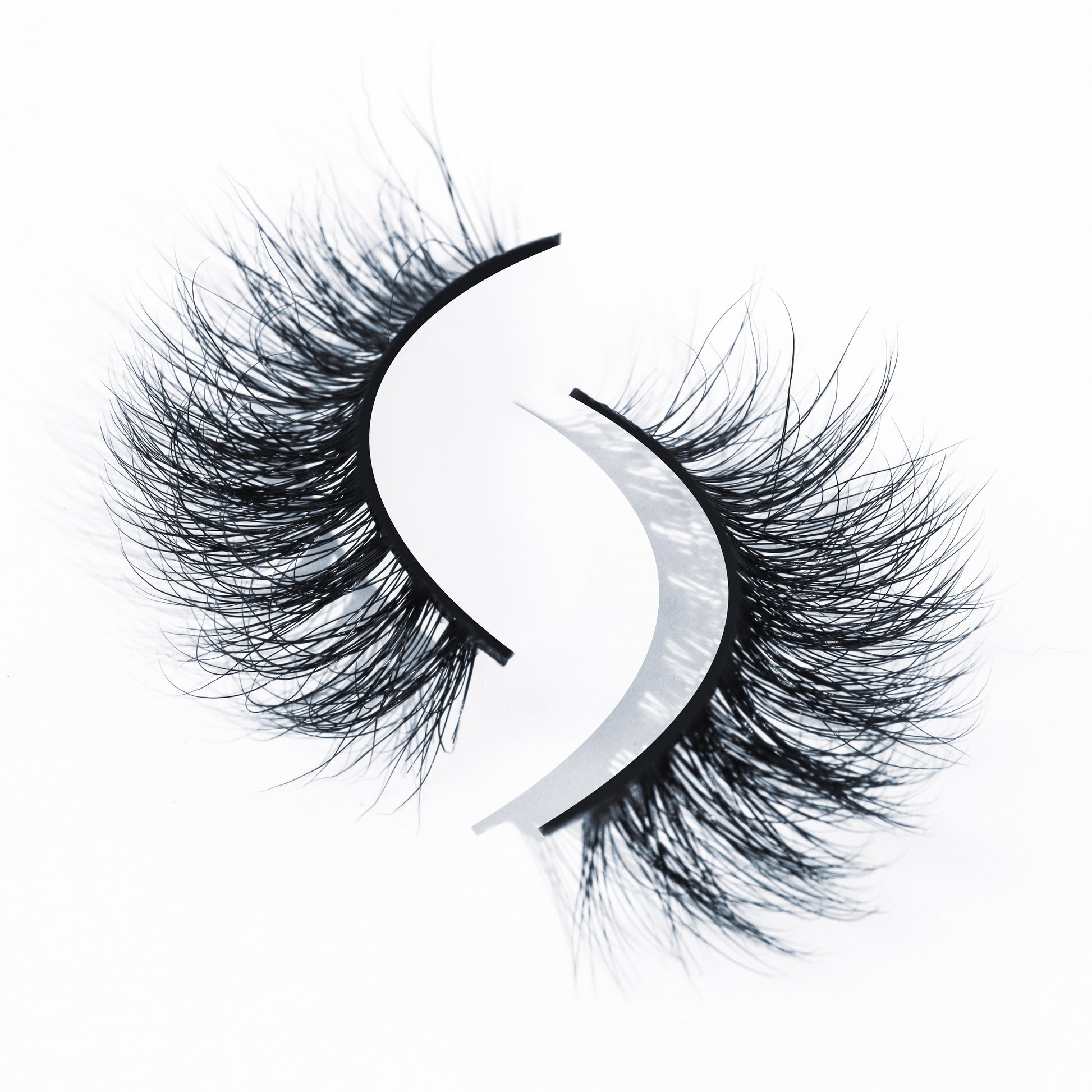 premium lashes by Samahmbeauty