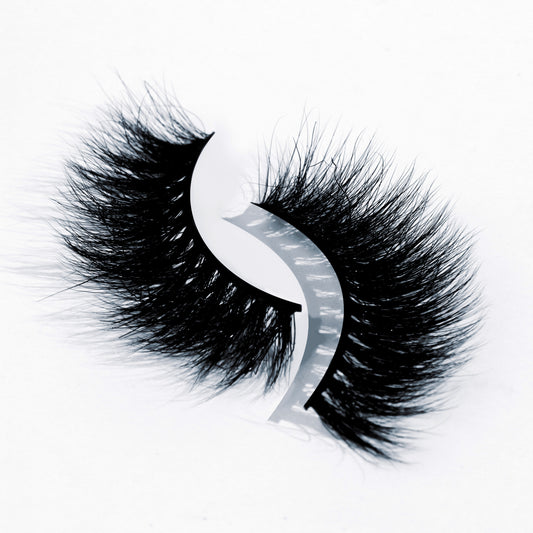 premium lashes by Samahmbeauty